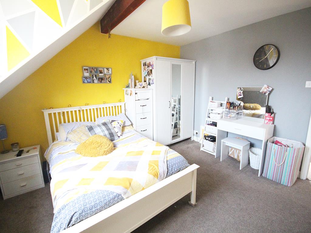 4 bedroom detached house For Sale in Earby - IMG_2560.jpg